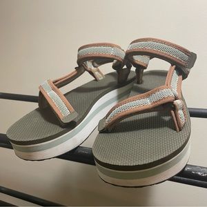 Teva’s ✨